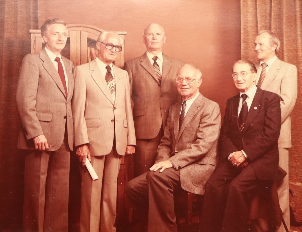 KSB-Vorstand 1975 Der Vorstand 1975: Bernd Sattler, Heinz Kamp, Heinrich Heidenpeter, Herbert Herling, Helmut Ulrich Solbach, Rudolf Stelberg (von links nach rechts).